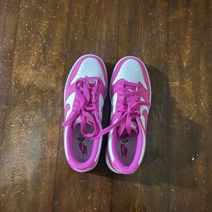 fuchsia Nike dunks